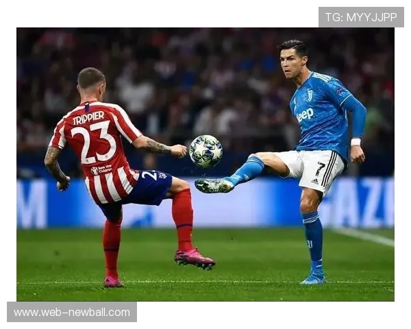 因西涅自由转会回归意乙佩斯卡拉，签约老东家